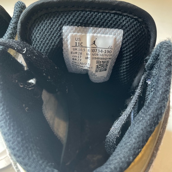 Air Jordan 1 gold/black size 11c - Picture 4 of 4
